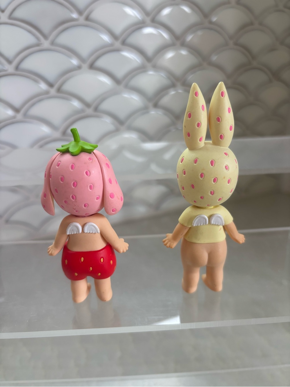 Sonny Angels Strawberry Love Series - Lop and Rabbit (set of 2) - Picture 3 of 5